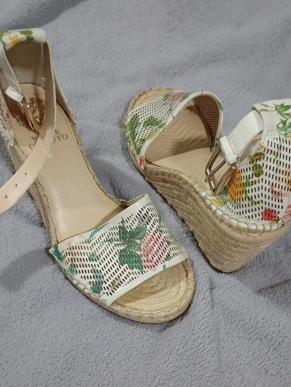 Vince Camuto White Floral Espadrille Wedge Sandals Size 7